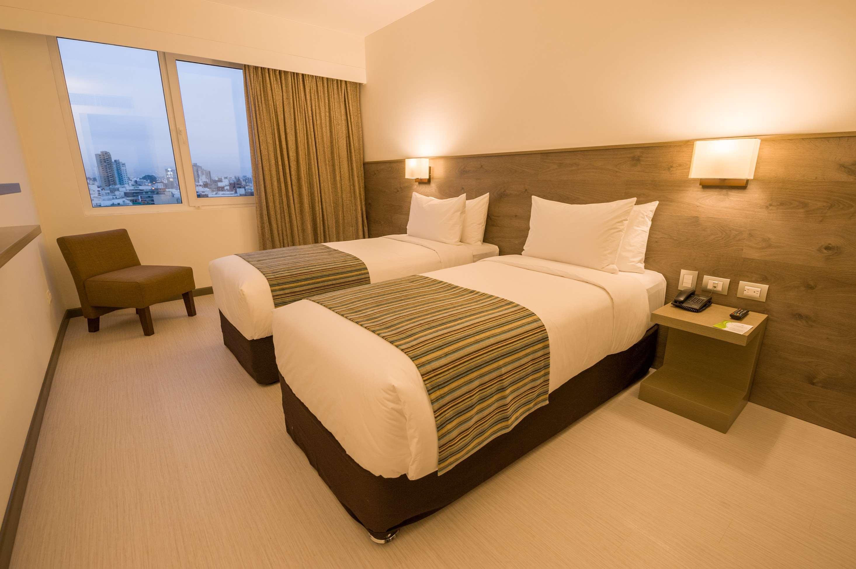 Best Western Posada Royale Hotel & Suites Сими-Вэлли Экстерьер фото