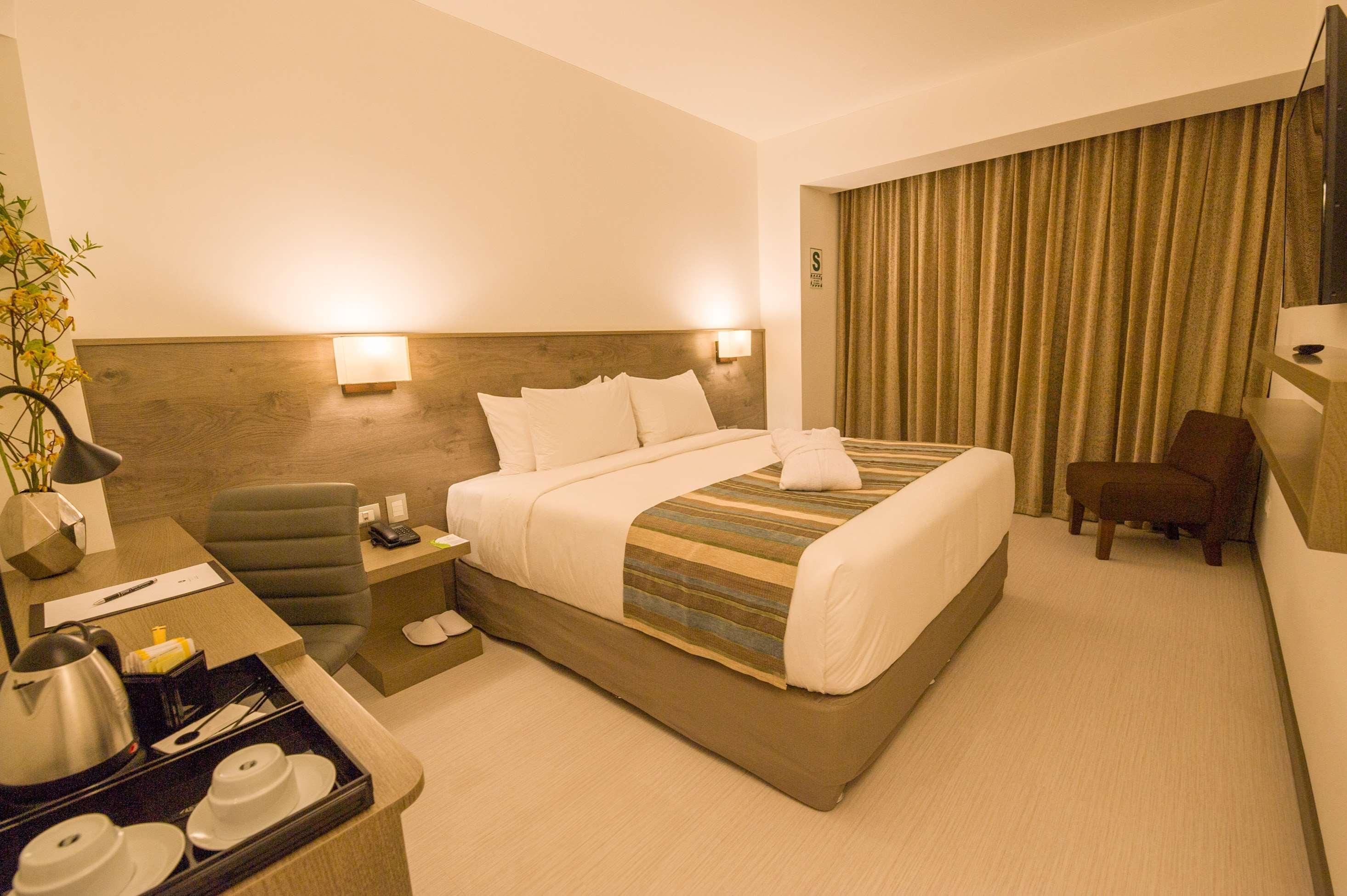 Best Western Posada Royale Hotel & Suites Сими-Вэлли Экстерьер фото