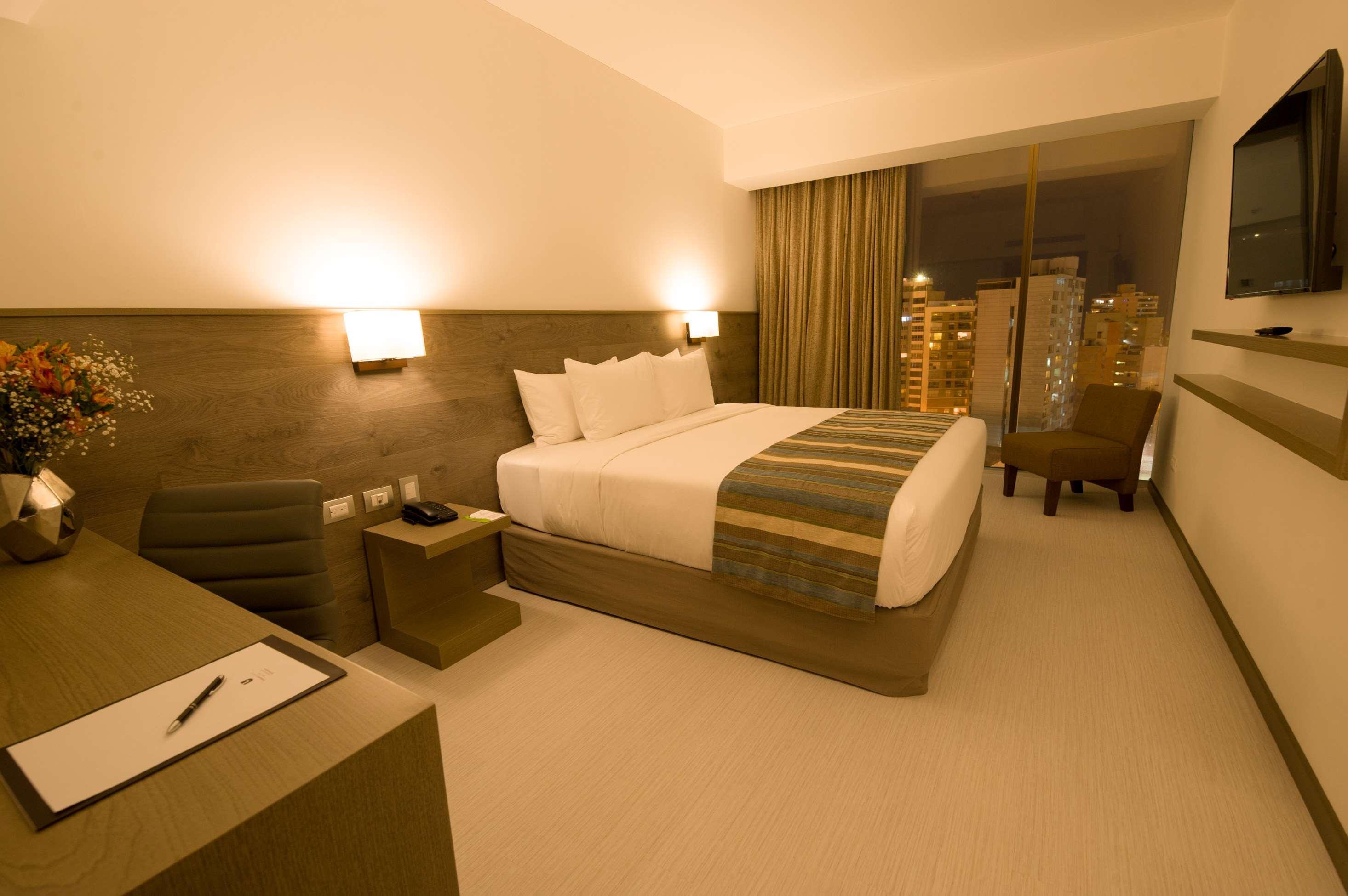 Best Western Posada Royale Hotel & Suites Сими-Вэлли Экстерьер фото