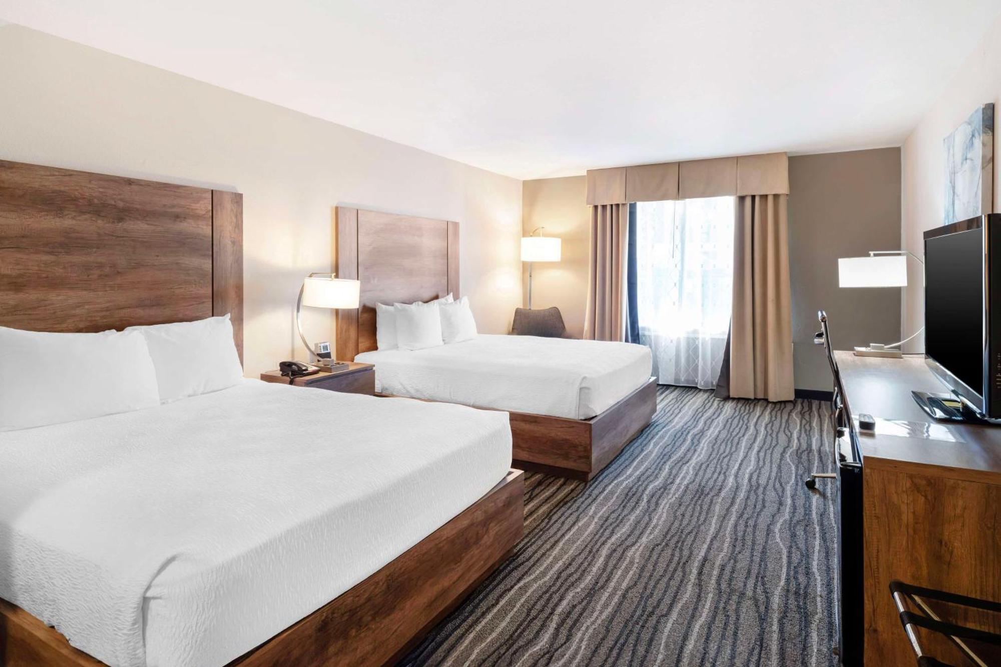 Best Western Posada Royale Hotel & Suites Сими-Вэлли Экстерьер фото